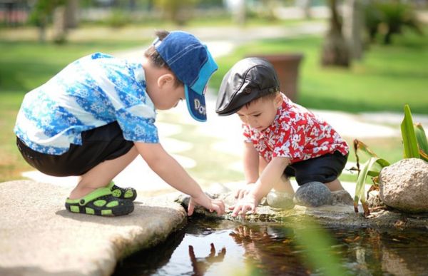 11 Fun Outdoor Activities for Toddlers